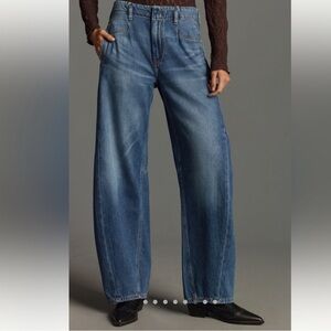 The Georgia Full-Length High-Rise Barrel
Jeans by Pilcro SIZE 30
